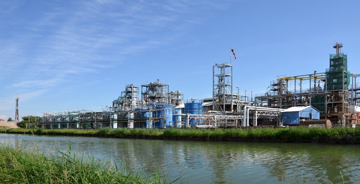 El retraso sufrido por la reactivación del cracker de Total en Feyzin provoca la fuerza mayor de Solvay en Tavaux