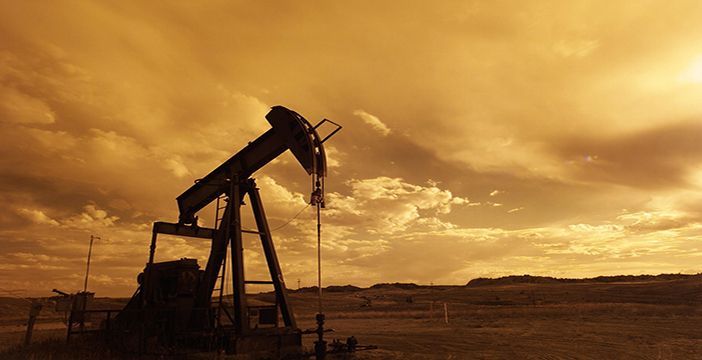 La caída del crudo y el parón de Semana Santa ejercerán una fuerte presión sobre los precios de los derivados en abril